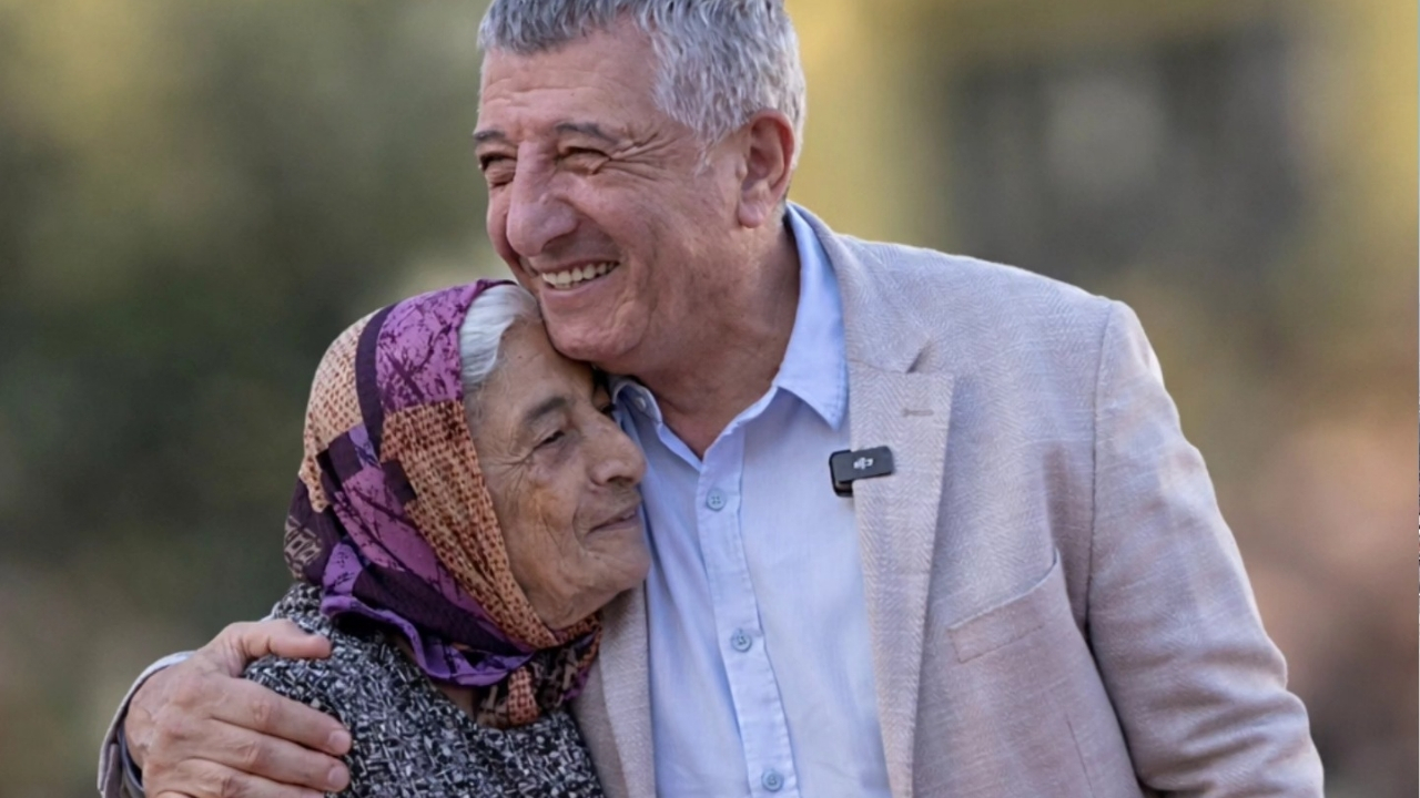 Güzelbahçe Belediye Başkanı Mustafa Günay’ın annesi Hatice Günay yaşamını yitirdi.