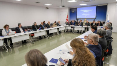 İzmir zeytininin hak ettiği yeri bulması için Büyükşehir Belediyesi öncülüğünde