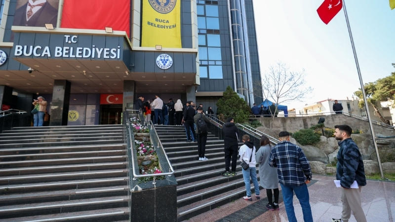 Buca Belediyesi, kent düzenini güçlendirmek amacıyla zabıta kadrosunu genişletiyor. İlk