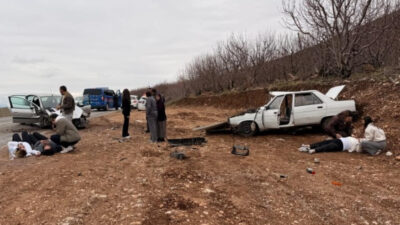 Denizli’nin Çivril ve Çameli ilçelerinde meydana gelen trafik kazalarına sekiz