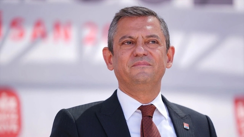 Cumhuriyet Halk Partisi Genel Başkanı Özgür Özel’in İzmir ziyareti, artan