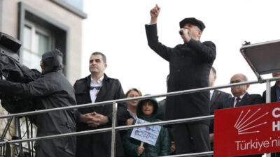 Cumhuriyet Halk Partisi’nin “Millet İradesine Sahip Çıkıyor” mottosuyla sürdürdüğü mitinglerin