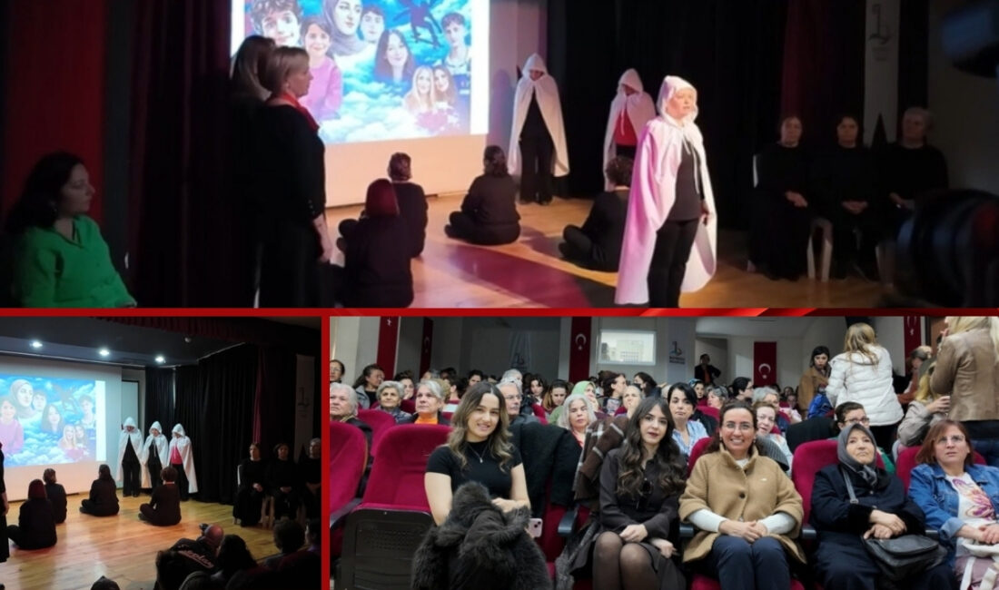 Çağdaş Yaşamı Destekleme Derneği İzmir Şubesi gönüllülerinden oluşan tiyatro grubunun