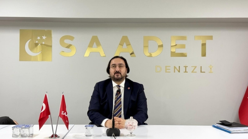 Saadet Partisi Denizli İl Başkanı Abdullah Özeren, dijital bağımlılığın toplumda