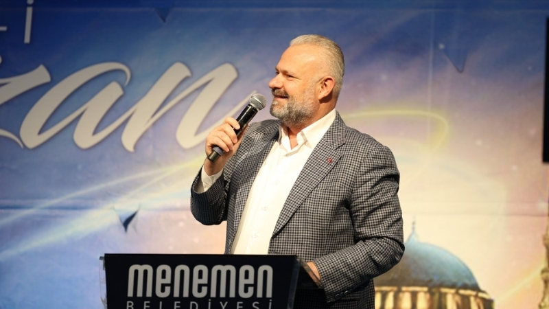 Menemen Belediye Başkanı Aydın Pehlivan, vatandaşların Ramazan Bayramı'nı kutladı. Pehlivan,