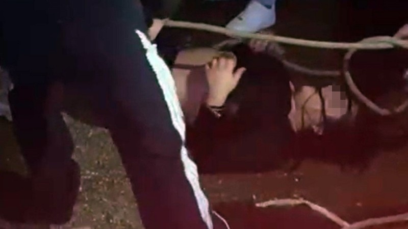 Muğla’nın Marmaris ilçesinde, iddiaya göre alkolün etkisiyle bunalıma girerek denize