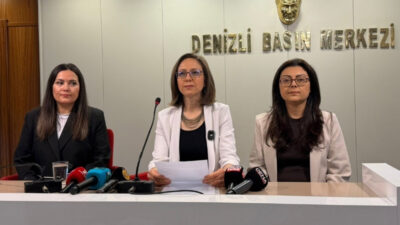 Denizli’de 23 Nisan törenlerinde mehter marşının kesildiği iddiaları tartışma yarattı.