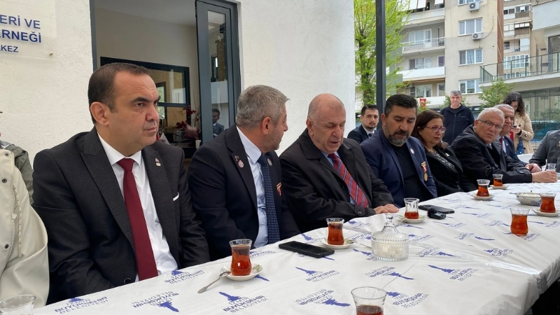 Zafer Partisi Genel Başkanı Ümit Özdağ, İzmir programı kapsamında Bornova’da