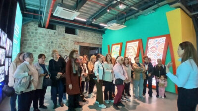 İzmir Kent Konseyi Kadın Meclisi bünyesinde faaliyetlerini sürdüren Kent ve