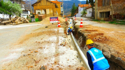 Büyükşehir DESKİ Genel Müdürlüğü, Acıpayam’ın Yazır Mahallesi’nde ekonomik ömrünü tamamlamış