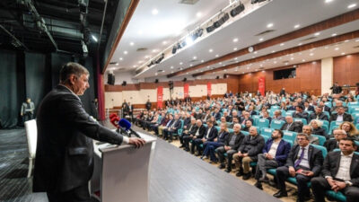 İzmir Büyükşehir Belediye Başkanı Dr. Cemil Tugay, CHP İzmir İl