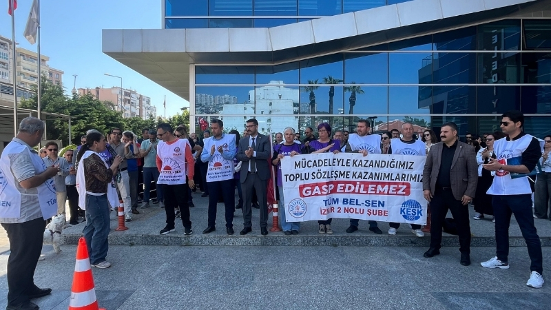 İzmir’in Bayraklı ilçesinde belediye memurlarının toplu iş sözleşmesi (TİS) sürecinde