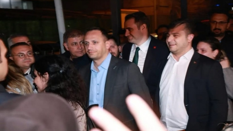 Bornova Belediye Başkanı Ömer Eşki, hakkında yürütülen soruşturma kapsamında sevk