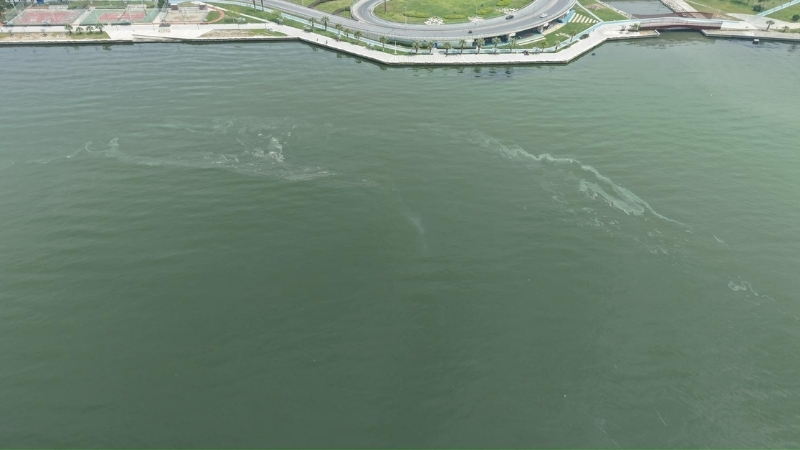 İzmir Körfezi’nde kirlilik sorunu büyüyor. İzmir Büyükşehir Belediyesi’nin dron destekli