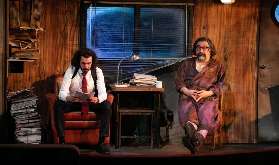 İzmir Şehir Tiyatroları, Sam Bobrick’in kaleme aldığı, "Halktan Biri" adlı