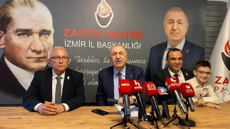 Zafer Partisi Genel Başkanı Ümit Özdağ, İzmir’de yaptığı açıklamalarda özelleştirme