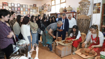 Geleceğin restorasyon uzmanları, sokak sağlıklaştırma projesiyle kent tarihini ayağa kaldırmak