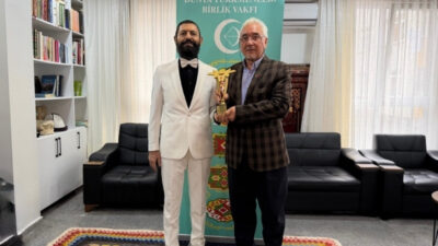 International Peace Prize ödüllü, Nobel Barış Ödülü adayı, barış aktivisti