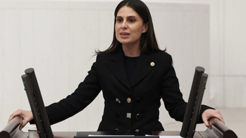 CHP Muğla Milletvekili Gizem Özcan, 23 Nisan mesajında milli egemenliğin