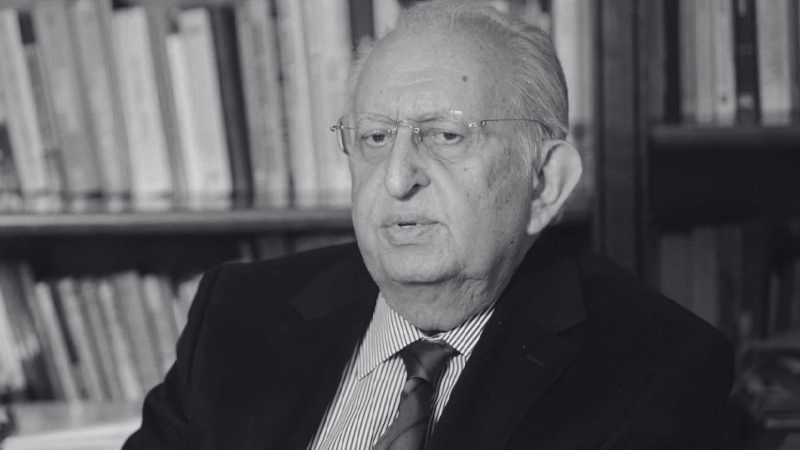 Türkiye siyasetinin simge isimlerinden, eski TBMM Başkanı Hüsamettin Cindoruk yaşamını
