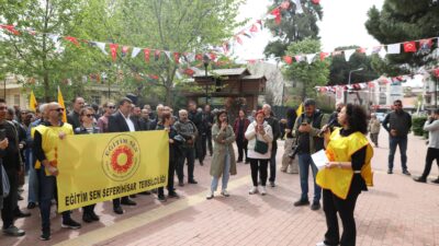 Seferihisar’da eğitim kurumlarında artan şiddet olaylarına karşı öğretmenler ve yurttaşlar