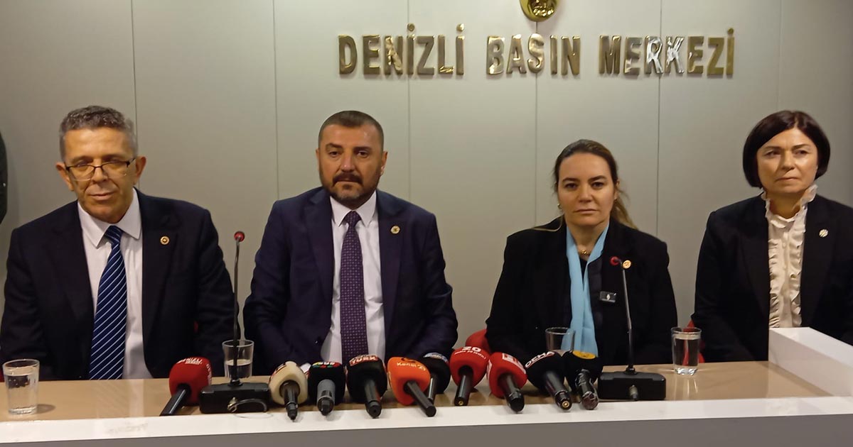 Denizli’de temaslarda bulunan Ayyüce Türkeş Taş ve parti kurmayları, düzenledikleri