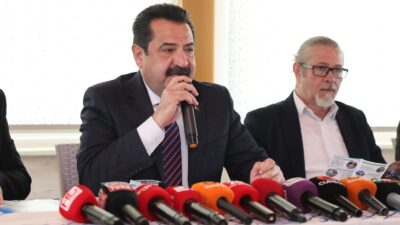 Pamukkale Belediye Başkanı Ali Rıza Ertemur, basın mensuplarıyla bir araya