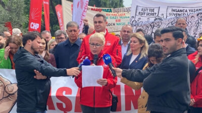 İzmir’de 1 Mayıs Emek ve Dayanışma Günü kutlamaları binlerin katılımıyla