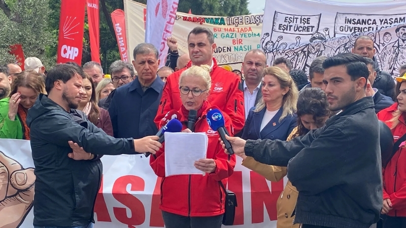 İzmir’de 1 Mayıs Emek ve Dayanışma Günü kutlamaları binlerin katılımıyla