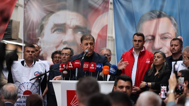 İzmir Büyükşehir Belediye Başkanı Cemil Tugay, CHP’de “mutlak butlan” kararı