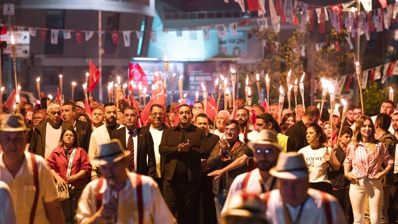 Narlıdere, Atatürk’ü Anma, Gençlik ve Spor Bayramı’nı coşkulu bir kalabalıkla