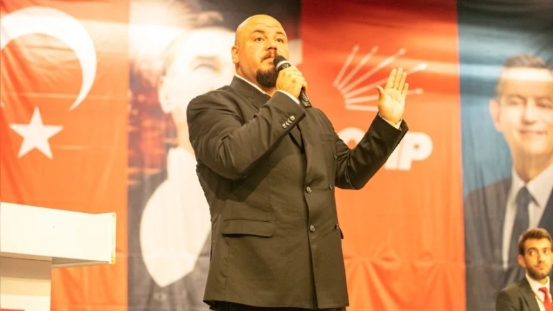 Güzelbahçe Belediyesi’ne yönelik sabah saatlerinde düzenlenen jandarma operasyonunun ardından CHP