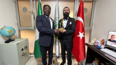 International Peace Prize ödüllü, Nobel Barış Ödülü adayı, barış aktivisti