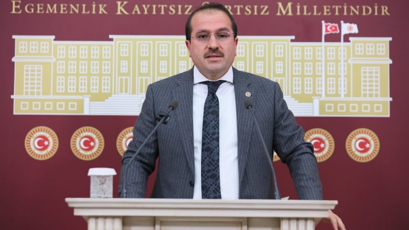 AK Parti İzmir Milletvekili Yaşar Kırkpınar, sosyal medya hesabından yayımladığı
