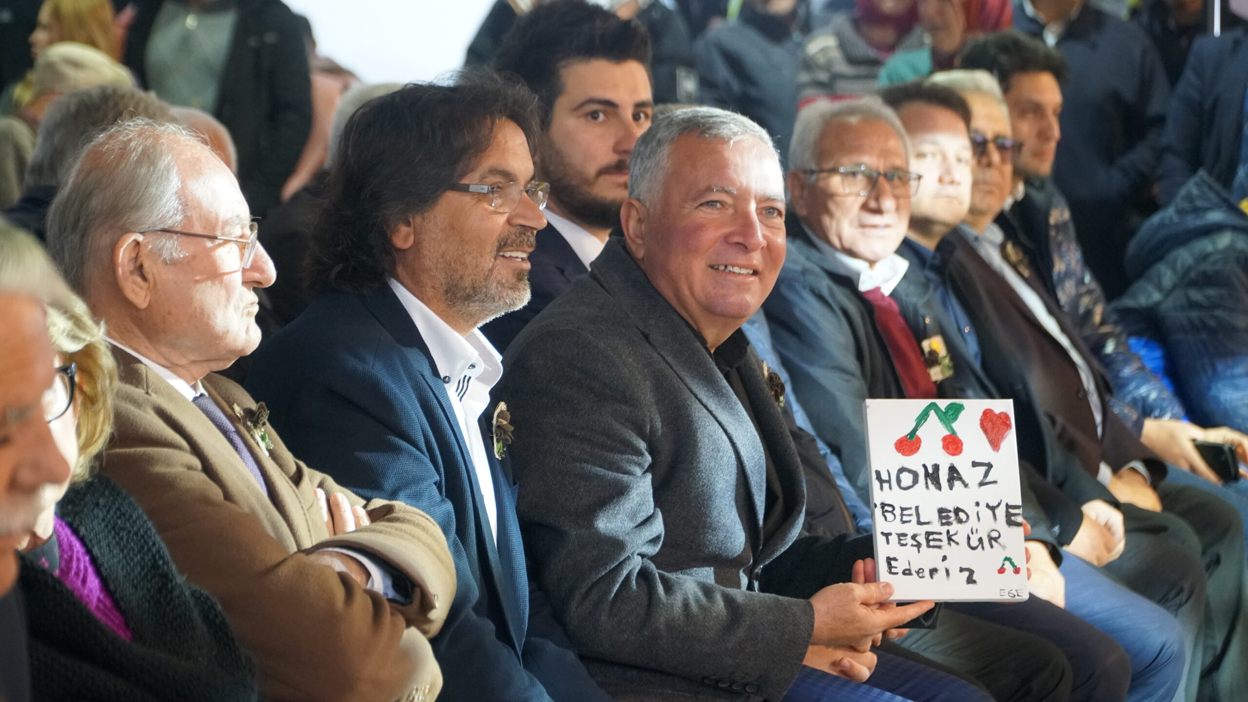 Denizli’nin Honaz ilçesinde Honaz Belediyesi tarafından düzenlenen Tohum Takas Şenliği,