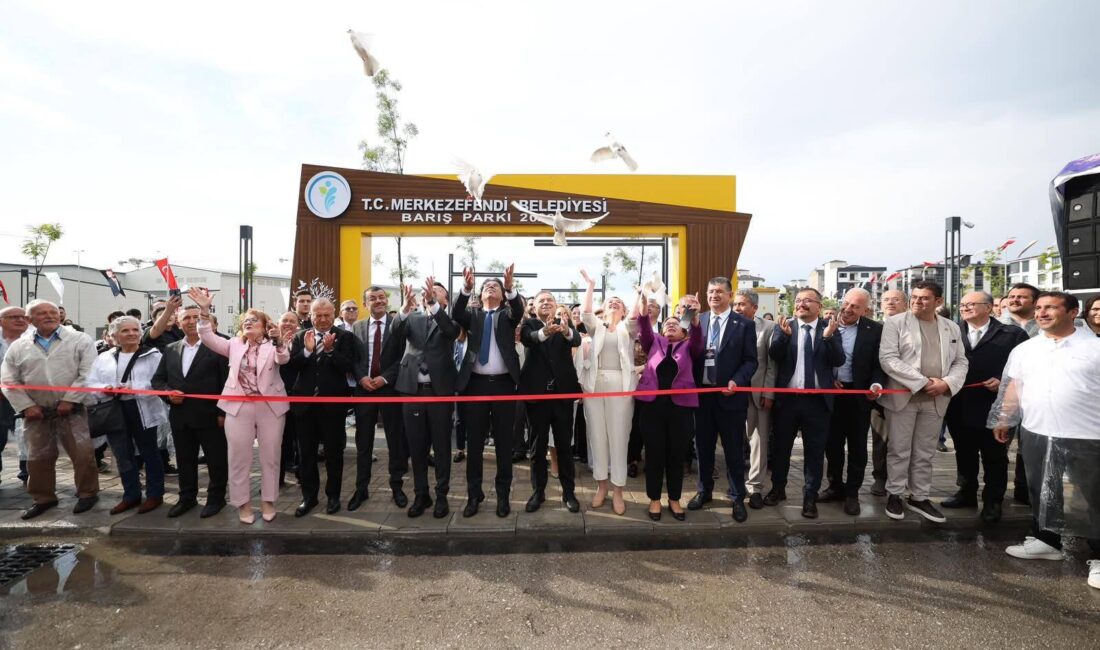 Merkezefendi Belediyesi tarafından Karahasanlı Mahallesi’nde yapımı tamamlanan “Barış Parkı” düzenlenen