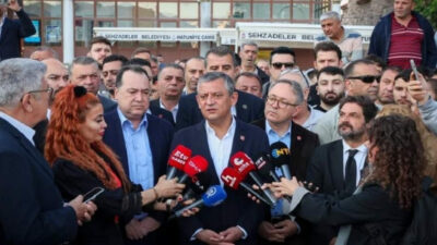 CHP’de olağanüstü kurultay süreci resmen başladı. CHP Genel Başkanı Özgür