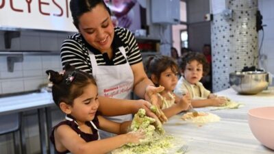 Bornova Belediyesi'nin 4-12 yaş arası çocuklara yönelik hayata geçirdiği "Minik