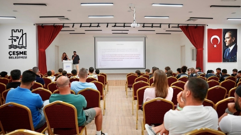 Çeşme Belediyesi, teknolojinin hızla ilerlediği dijital çağda çocukları ve gençleri