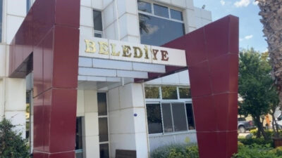 İzmir'de Seferihisar Belediyesi'ne yönelik yürütülen geniş çaplı rüşvet soruşturması kapsamında