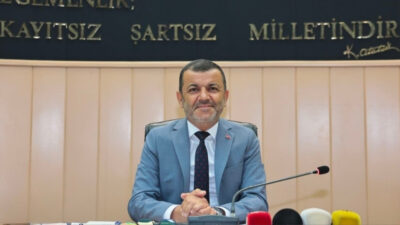 Denizli Büyükşehir Belediye Başkanı Bülent Nuri Çavuşoğlu, yeni eğitim-öğretim yılının