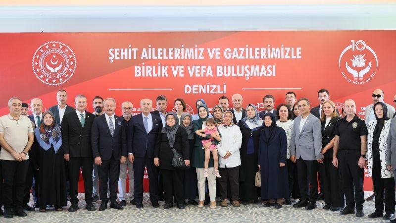 Bakan Göktaş Denizli’de şehit aileleri ve gazilerle buluştu