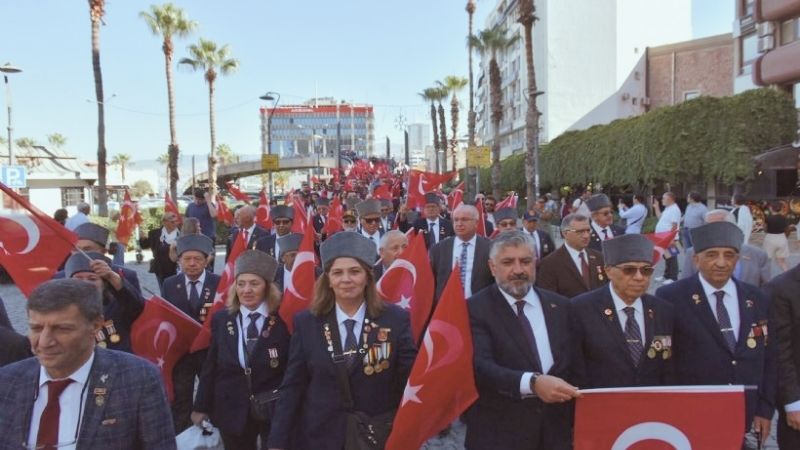 İzmir'de 19 Eylül Gaziler Günü etkinlikleri kapsamında, Valilik koordinasyonunda anlamlı