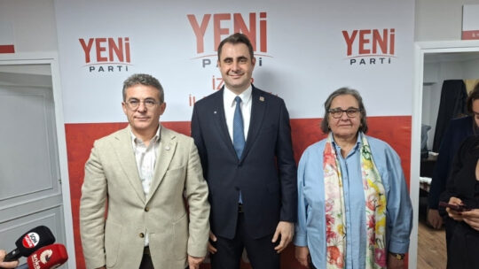 İzmir İl başkanlığı ön seçimini üyelerin oylarıyla kazanarak il kongresine