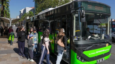 Denizli Büyükşehir Belediyesi’nin eğitimde fırsat eşitliğini güçlendirmek ve aile bütçelerine