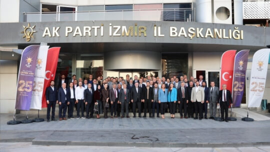AK Parti İzmir İl Başkanı Bilal Saygılı, kentte faaliyet gösteren