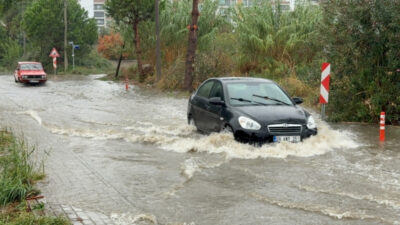 Meteorolojinin uyarılarının ardından Aydın genelinde öğle saatlerinden itibaren etkili olan