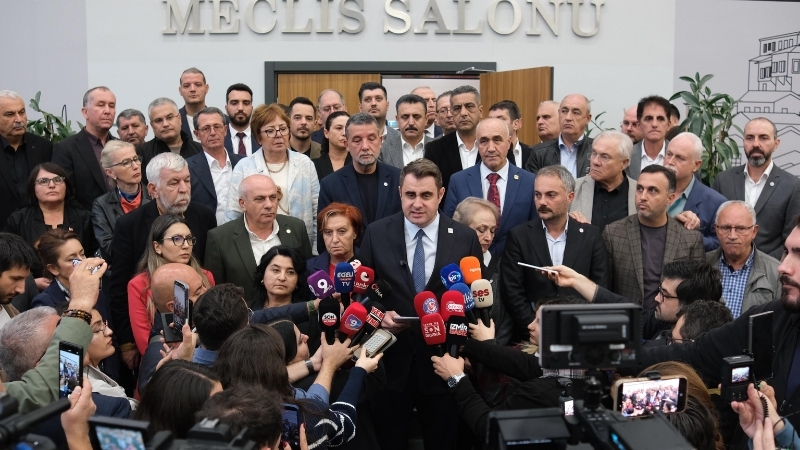 Halk TV’ye yönelik polis baskınına ve kayyım atanmasına tepki gösteren