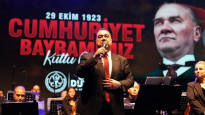 Manisa Büyükşehir Belediye Başkanı Besim Dutlulu, Cumhuriyetimizin kuruluşunun 103. yıl