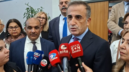 İzmir Büyükşehir Belediye Başkanı Dr. Cemil Tugay’ın AK Parti’ye geçişinin